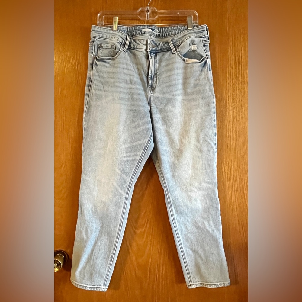 Old Navy Power Slim Straight leg jeans. Size 14s